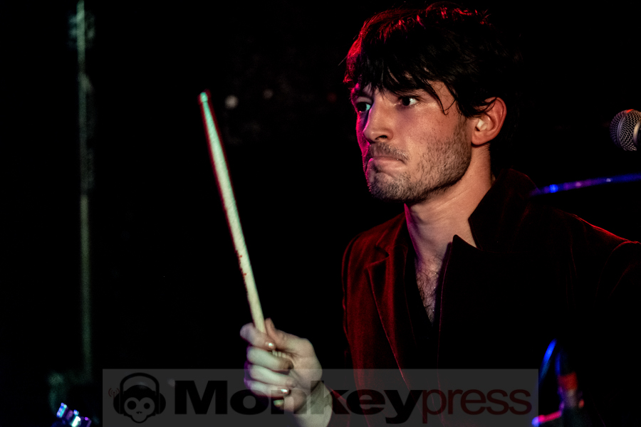 Fotos: SONS OF AN ILLUSTRIOUS FATHER Fotos: SONS OF AN ILLUSTRIOUS FATHER
