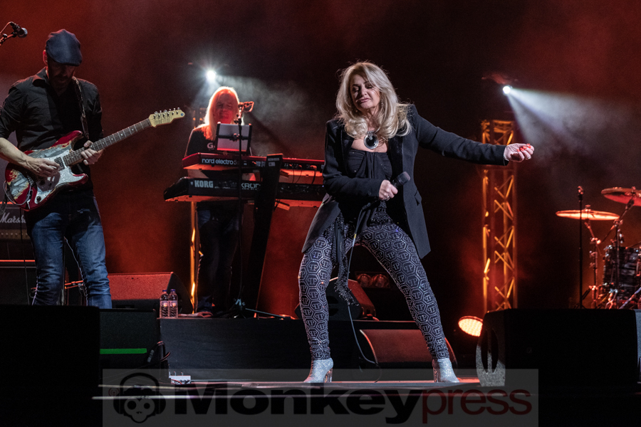 Fotos: BONNIE TYLER Fotos: BONNIE TYLER