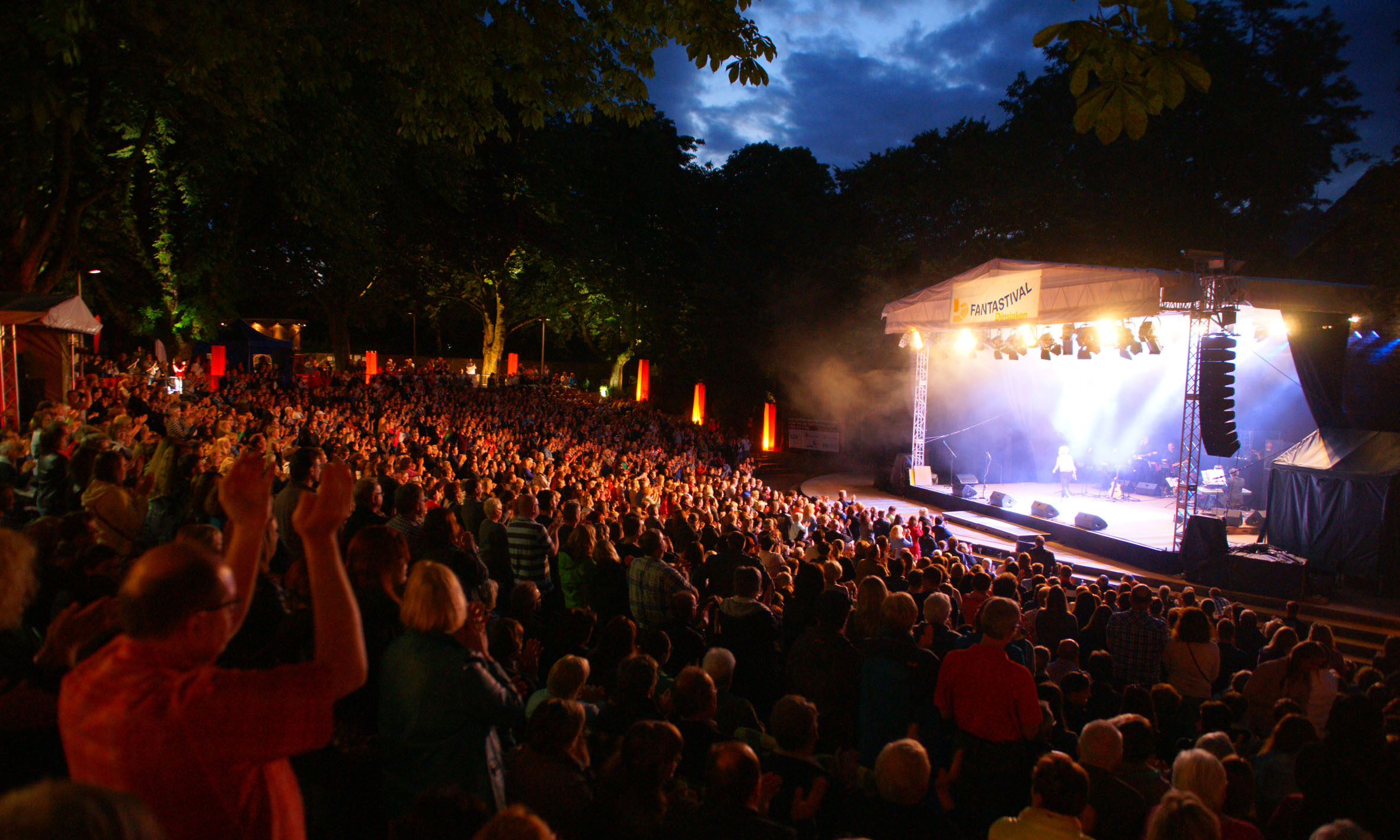 Tom Jones & Co.: Alle Infos zum FANTASTIVAL in Dinslaken (04.-16.7.2019) Tom Jones & Co.: Alle Infos zum FANTASTIVAL in Dinslaken (04.-16.7.2019)