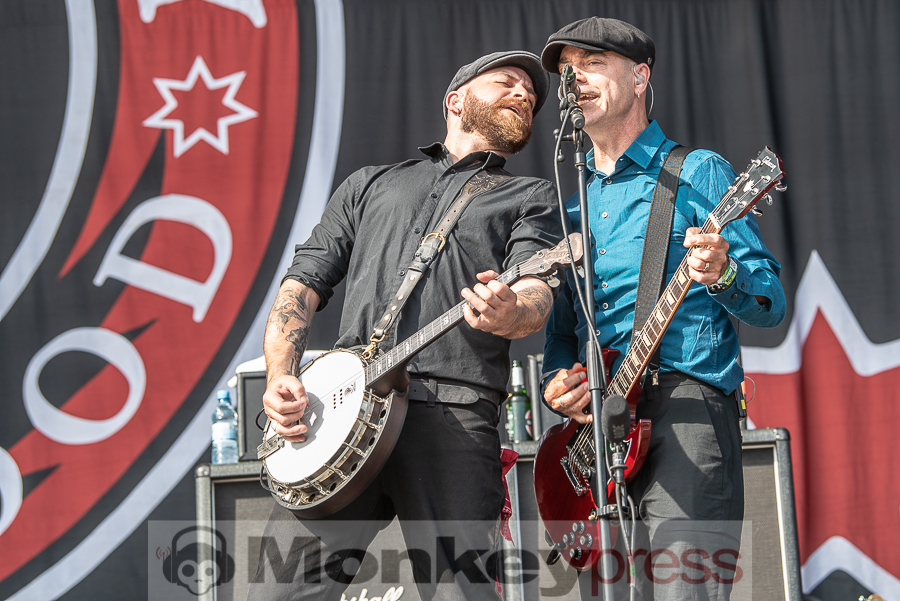 Flogging Molly, © Cynthia Theisinger