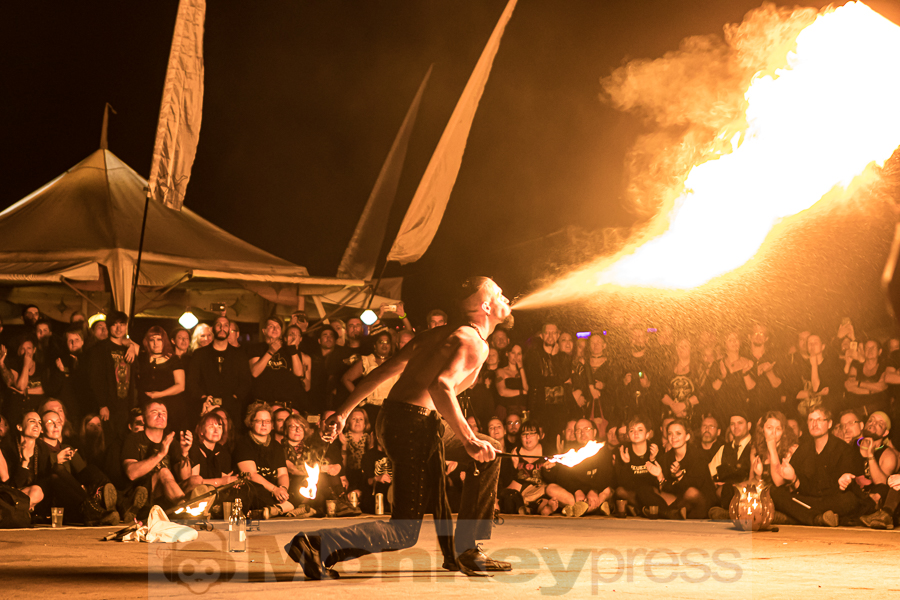 M'era Luna Feuershow, © Peter Bernsmann