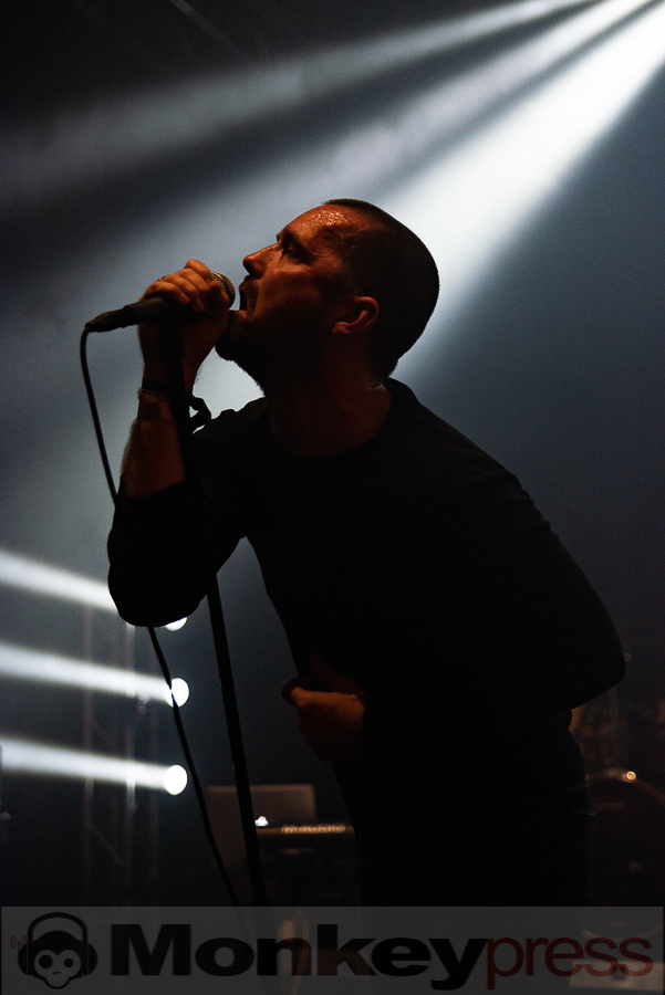 FARSOT/COLD WORLD © Thomas Papenbreer