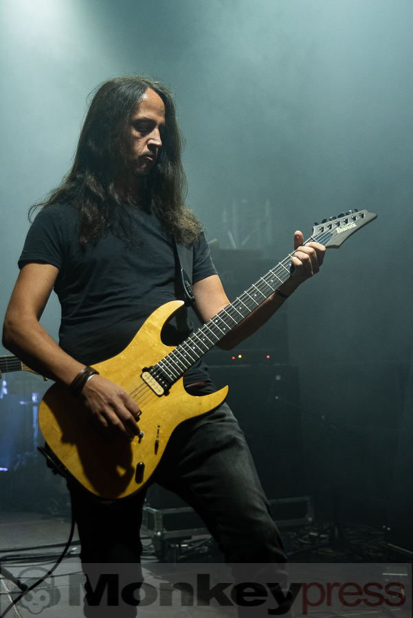 FARSOT/COLD WORLD © Thomas Papenbreer