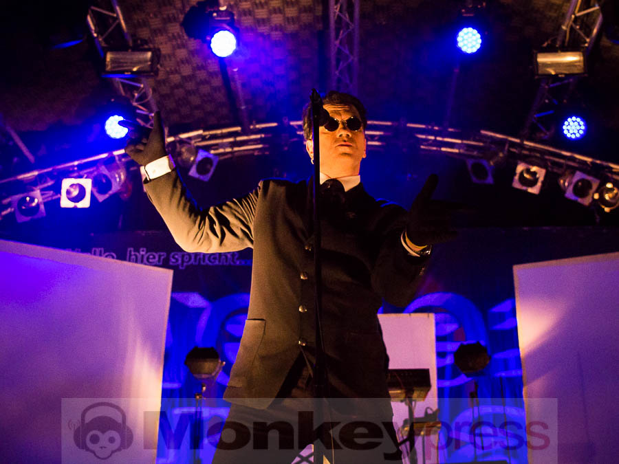 Hallo, hier spricht... WELLE:ERDBALL & RROYCE - Hamburg, Markthalle (12.10.2019)