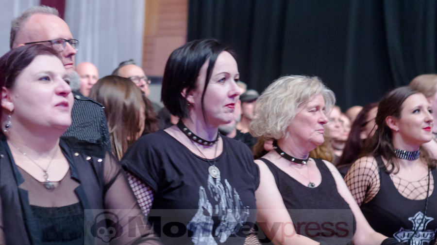 FROZEN PLASMA © Dietmar Grabs