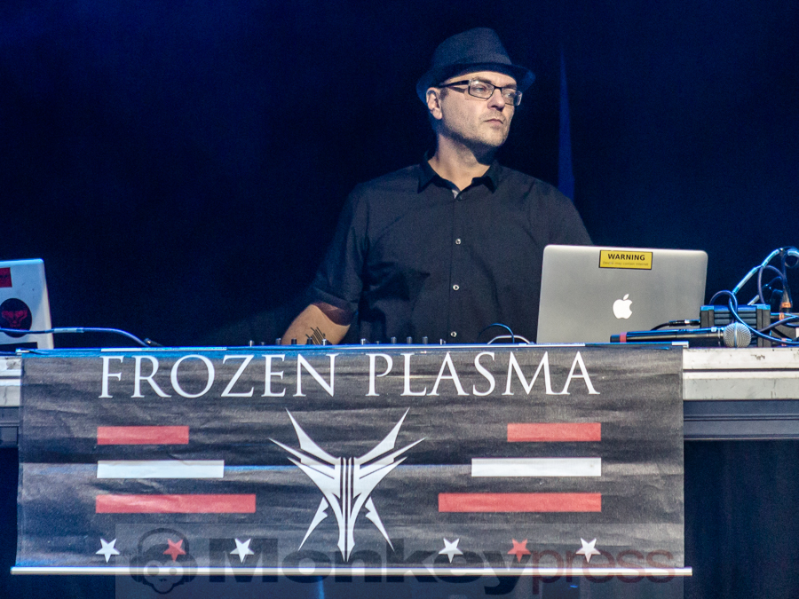 FROZEN PLASMA © Dietmar Grabs