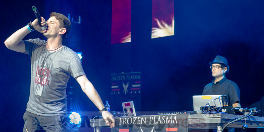 FROZEN PLASMA © Dietmar Grabs