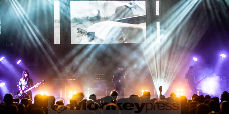 MERCIFUL NUNS © Dietmar Grabs