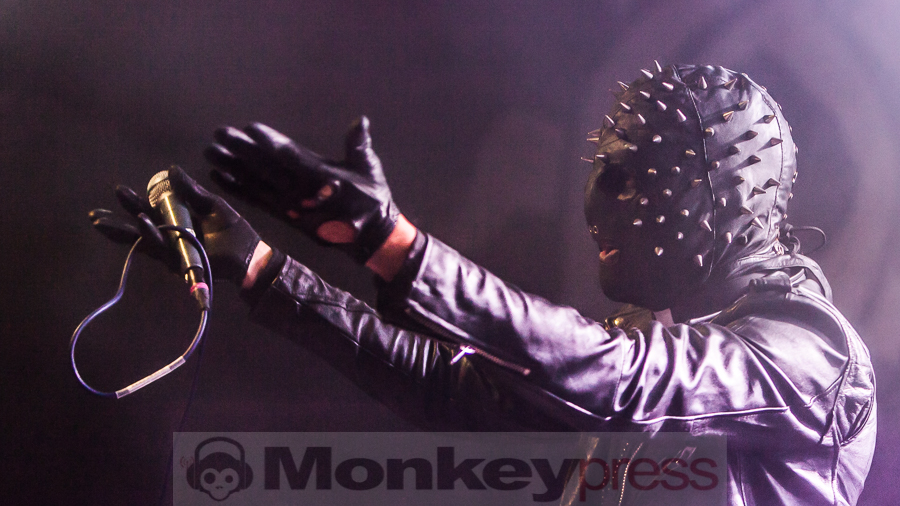 PRIEST © Dietmar Grabs