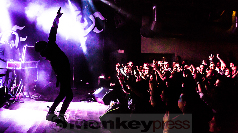 PRIEST © Dietmar Grabs