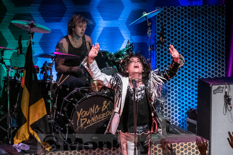 The Struts © Angela Trabert