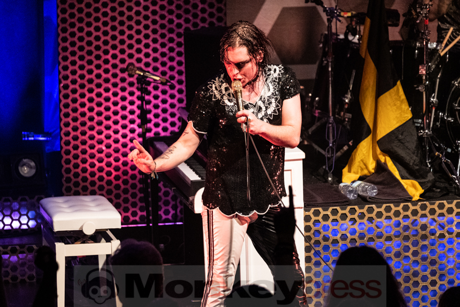 The Struts © Angela Trabert