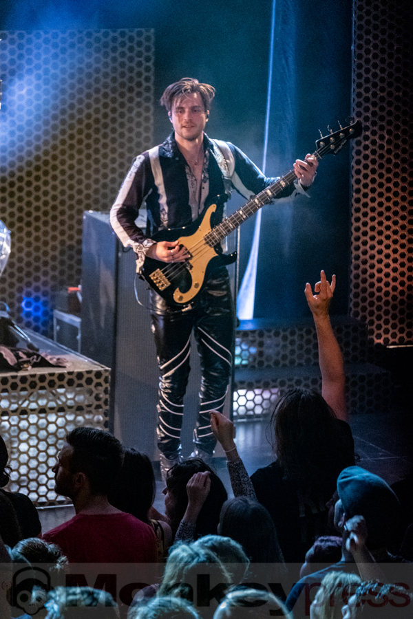 The Struts © Angela Trabert