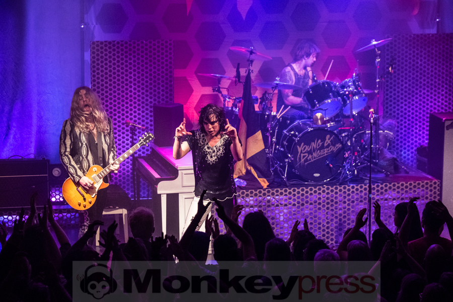 The Struts © Angela Trabert