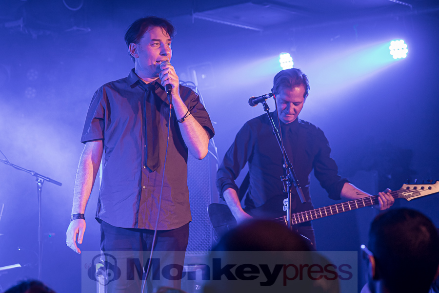 Sharon Next, © Danny Sotzny