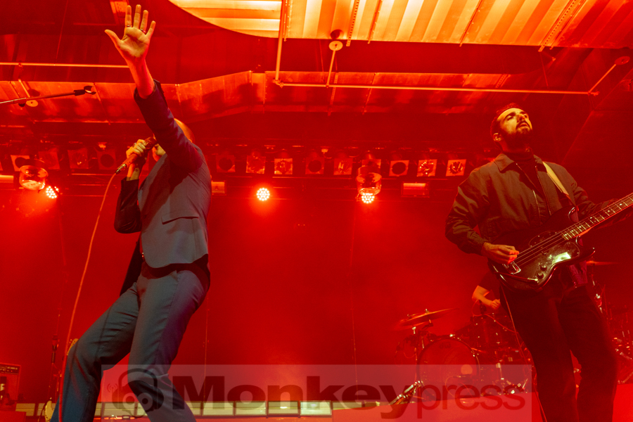 Two Door Cinema Club © Angela Trabert