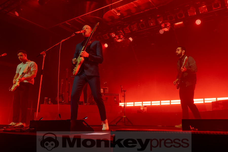 Two Door Cinema Club © Angela Trabert