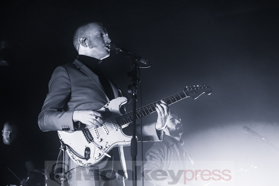 Two Door Cinema Club © Angela Trabert