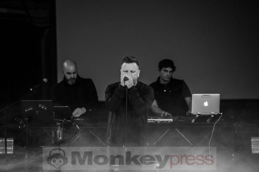 Fotos: FUTURE LIED TO US