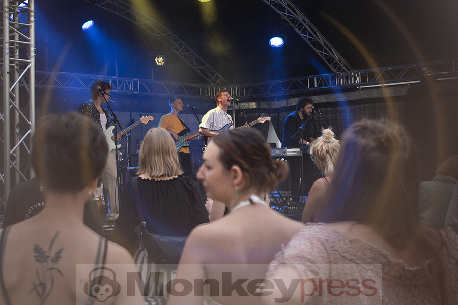 Shelter Boy, © Claudia Helmert