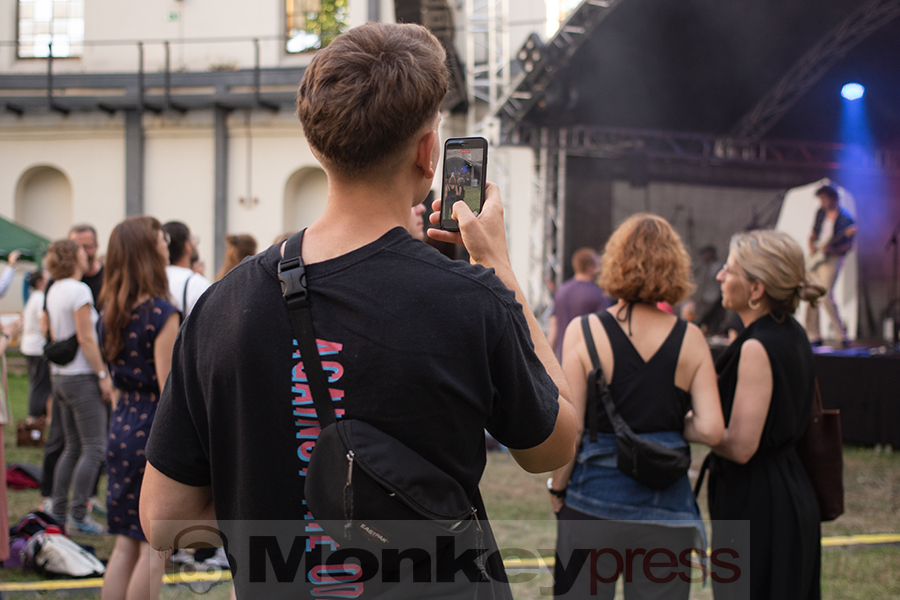 Shelter Boy, © Claudia Helmert