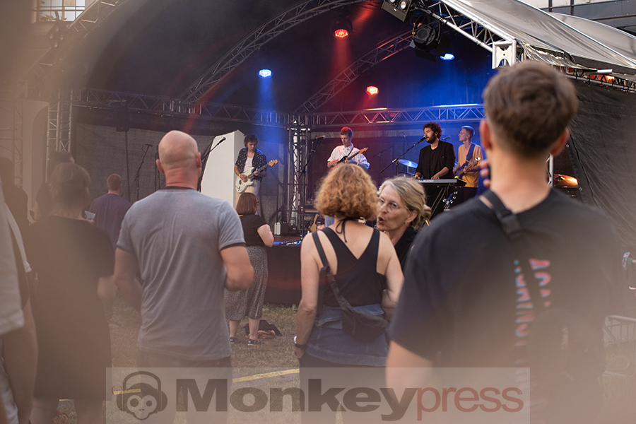 Shelter Boy, © Claudia Helmert