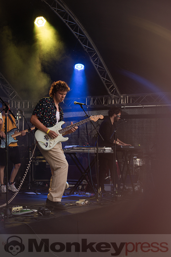 Shelter Boy, © Claudia Helmert