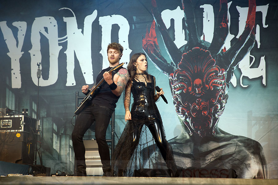 BEYOND THE BLACK, © Marcus Nathofer