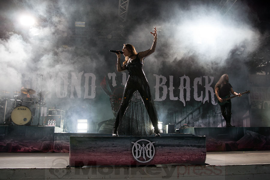 BEYOND THE BLACK, © Marcus Nathofer