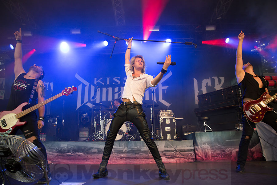 KISSIN DYNAMITE, © Marcus Nathofer