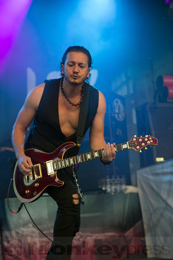 KISSIN DYNAMITE, © Marcus Nathofer