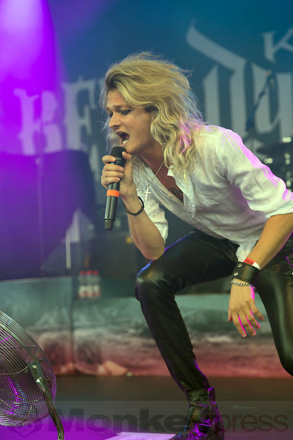 KISSIN DYNAMITE, © Marcus Nathofer