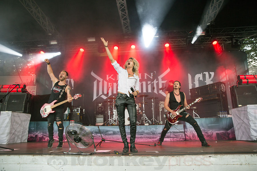 KISSIN DYNAMITE, © Marcus Nathofer