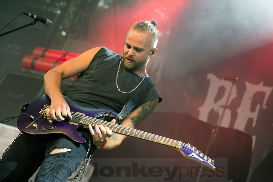 KISSIN DYNAMITE, © Marcus Nathofer