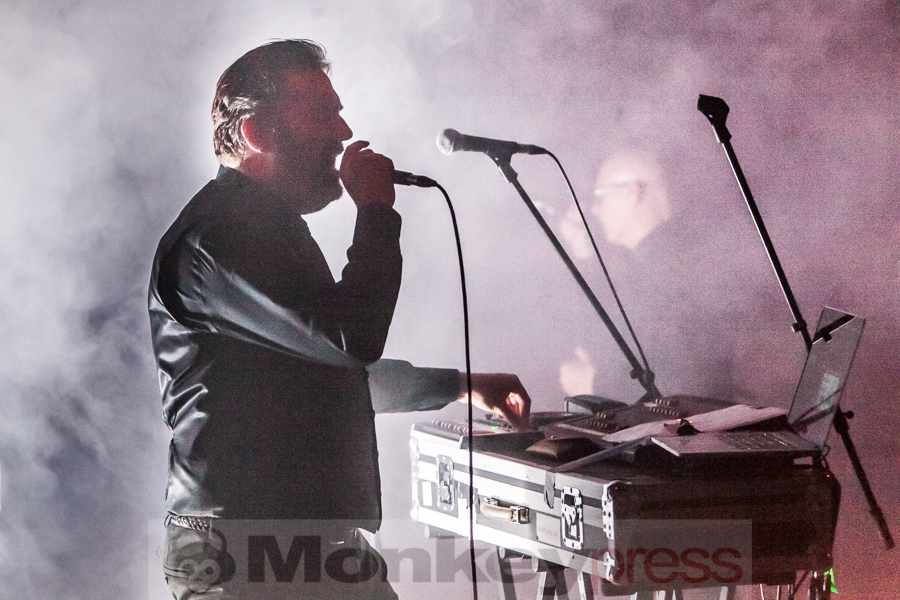 Covenant, © Dietmar Grabs