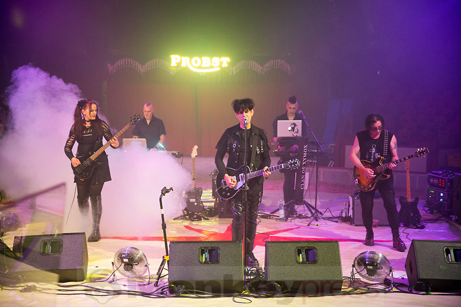 Fotos: CLAN OF XYMOX