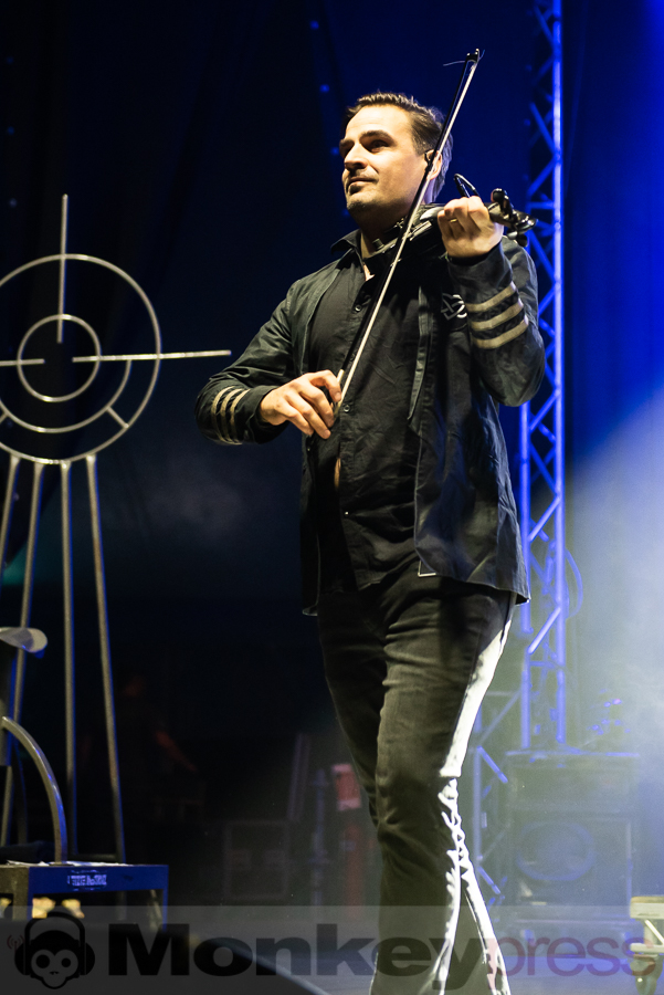 LETZTE INSTANZ © Thomas Papenbreer