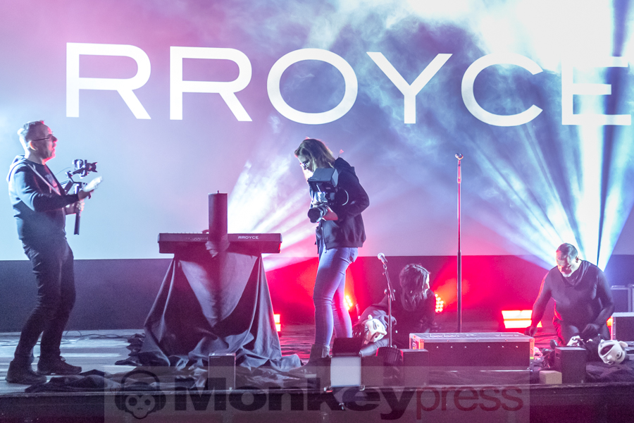 Neue Single, neuer Clip: RROYCE im härteren Synthpop-Gewand