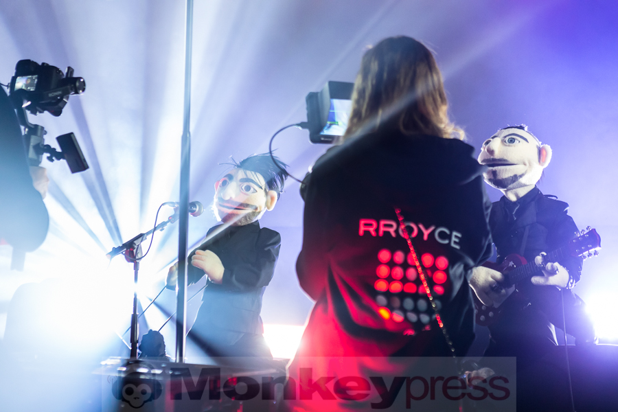 Neue Single, neuer Clip: RROYCE im härteren Synthpop-Gewand
