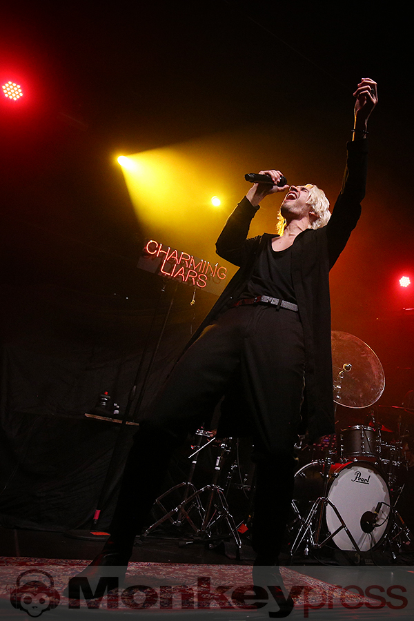 Charming Liars © Sandro Griesbach