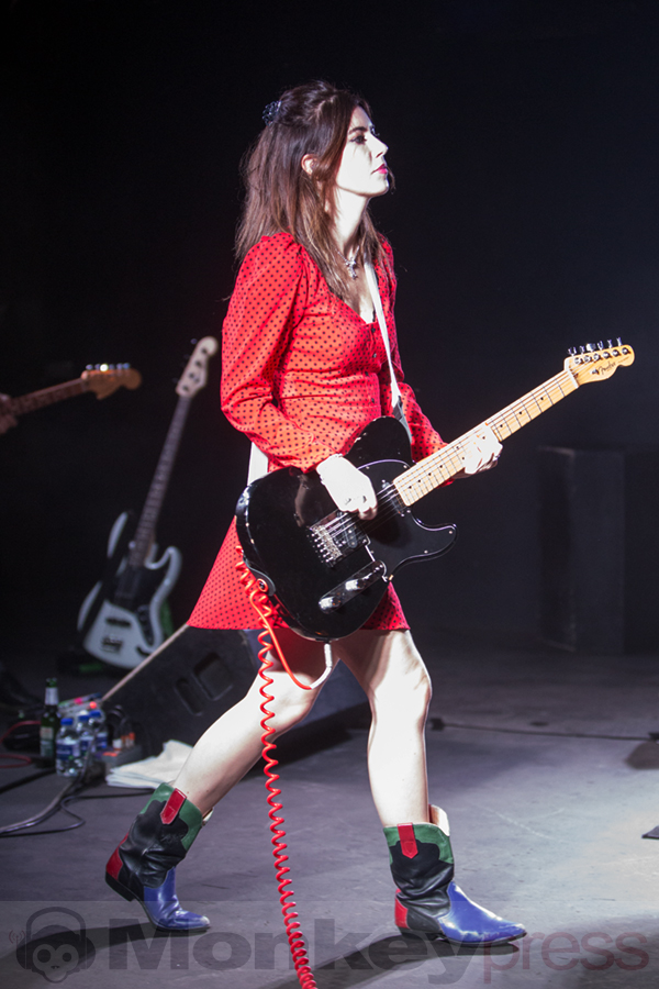 BLOOD RED SHOES, ©Marcus Nathofer