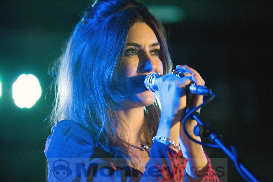 BLOOD RED SHOES, ©Marcus Nathofer