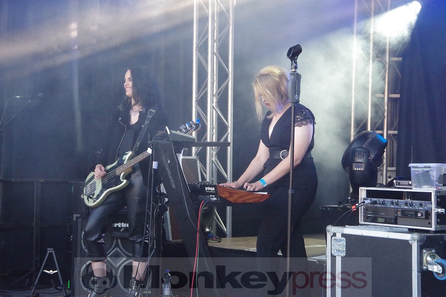 OXIC INC., © Marius Meyer