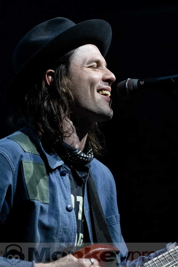 James Bay, © Angela Trabert