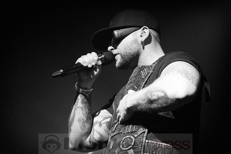 Smash into Pieces © Sandro Griesbach