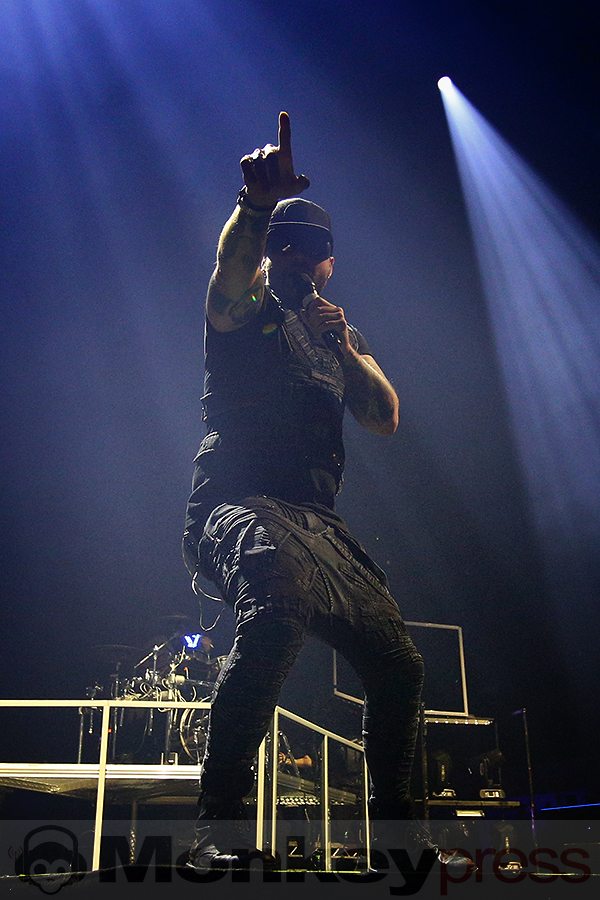 Smash into Pieces © Sandro Griesbach