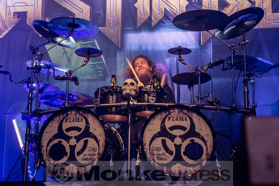 Beast in Black, © Cynthia Theisinger