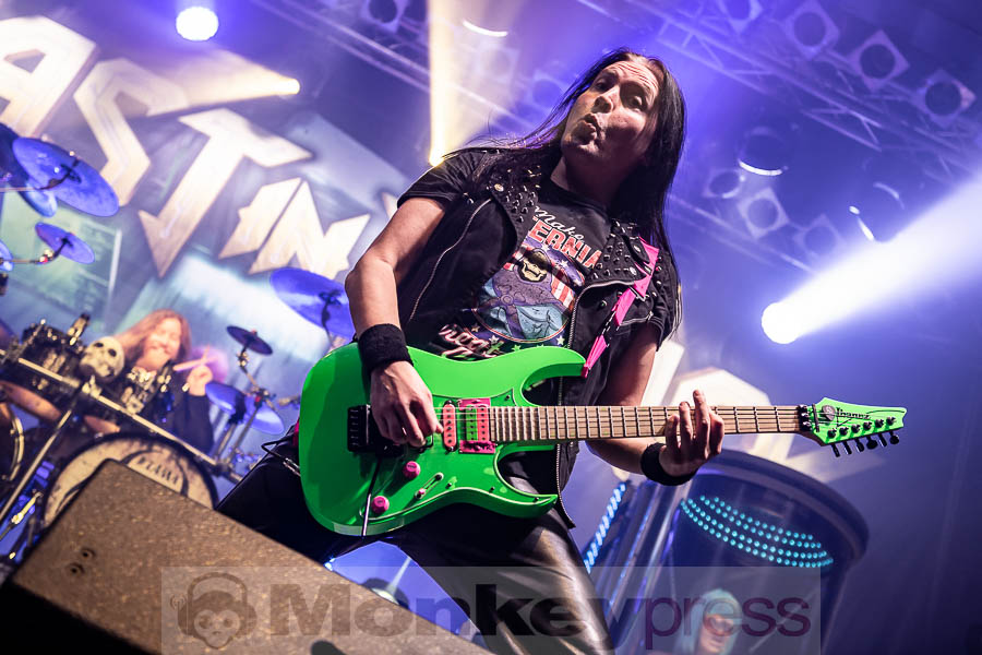 Beast in Black, © Cynthia Theisinger