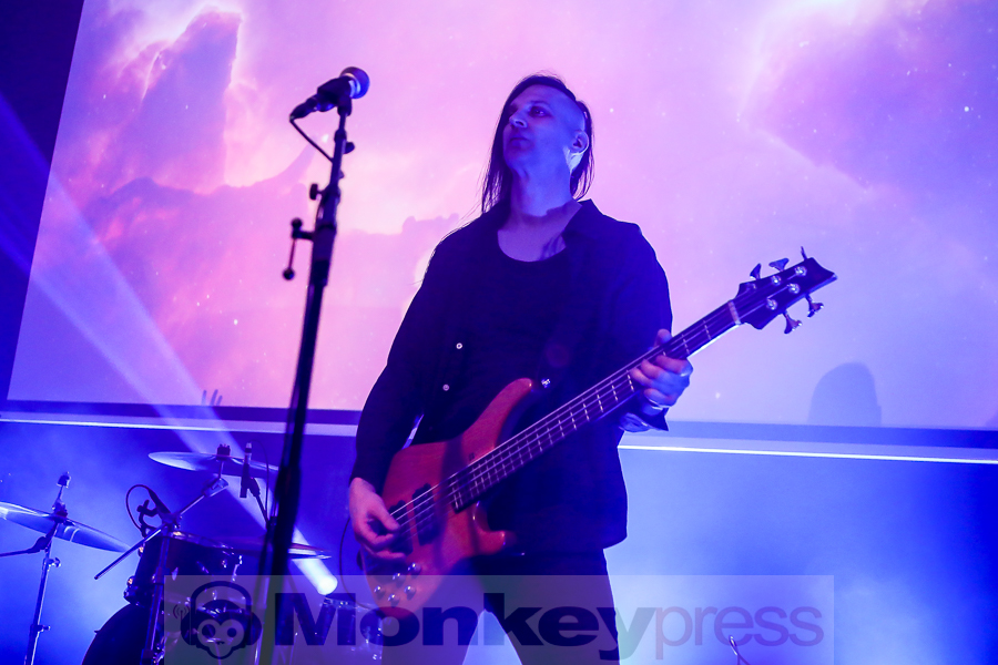 Girls Under Glass, © Michael Gamon