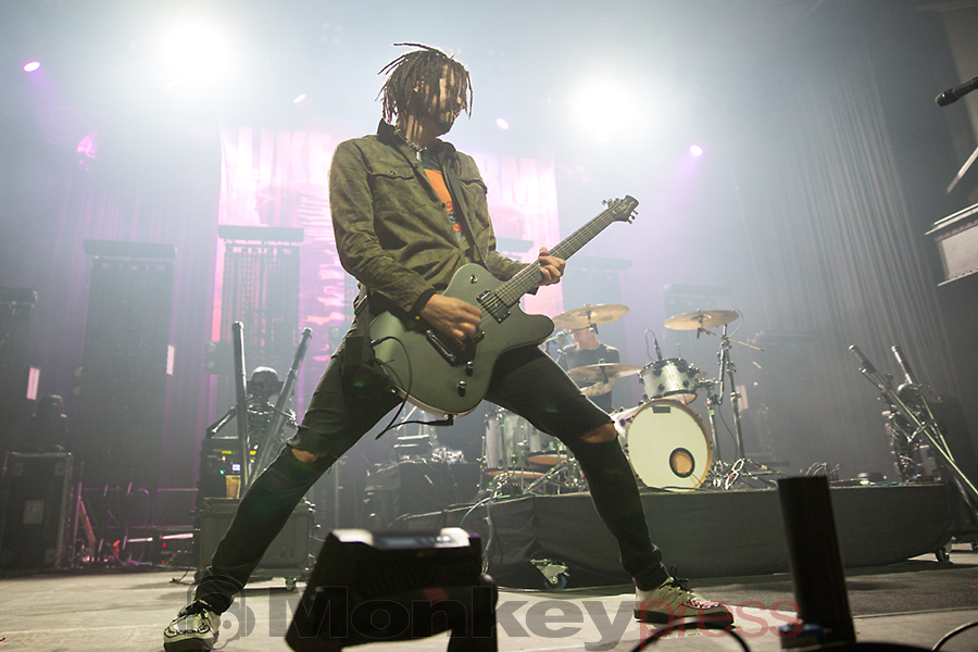 LIKE A STORM, ©Marcus Nathofer